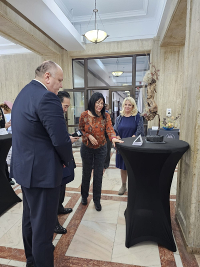 6151e286-cbfa-42bb-a2c4-604018fc047d